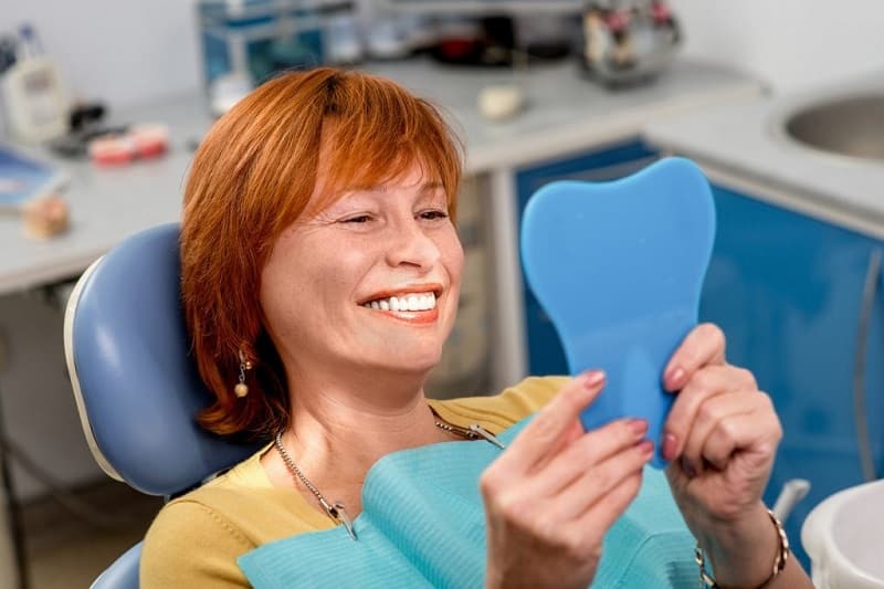 Proteza za zube sa vakumom kod bezubog pacijenta